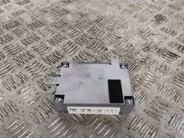 Subaru Forester SJ Ohjaimet OEM FBZ8880 - Käytetty image 4