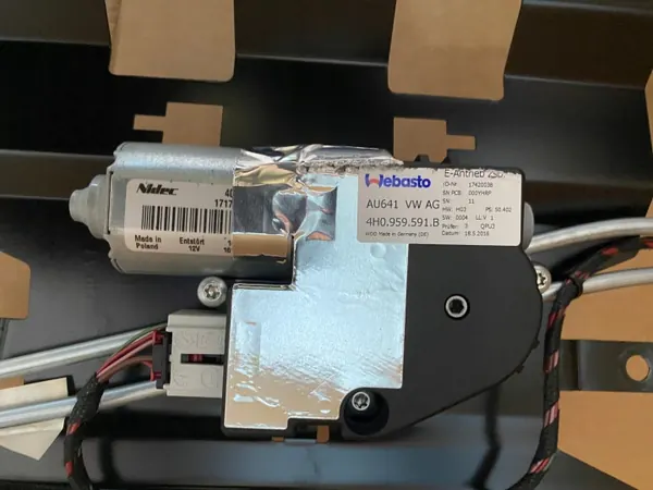 Schuifdak OEM 4H0877041D voor Audi A8 D4 4H image 10