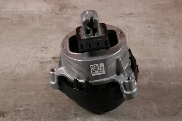 Supporto motore sinistro BMW G30 G31 G32 X3 G01 X4 G02 X5 G05 8482771 image 2