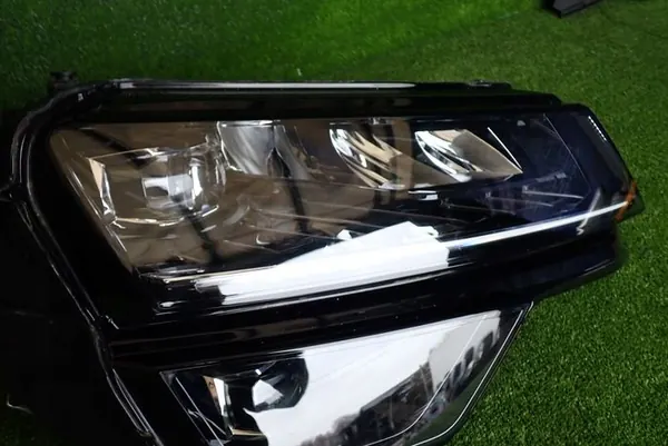 SKODA KAROQ FULL LED 16-21 Farol Direito OEM 57B941016F image 3