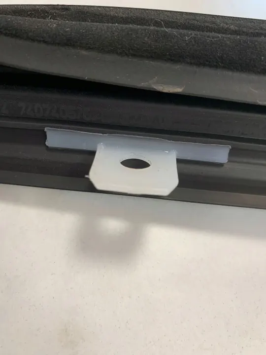 Junta de ventana delantera izquierda OEM 7407403 BMW G20/G21 image 3