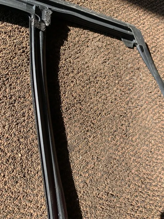 Junta de ventana delantera izquierda OEM 7407403 BMW G20/G21 image 5