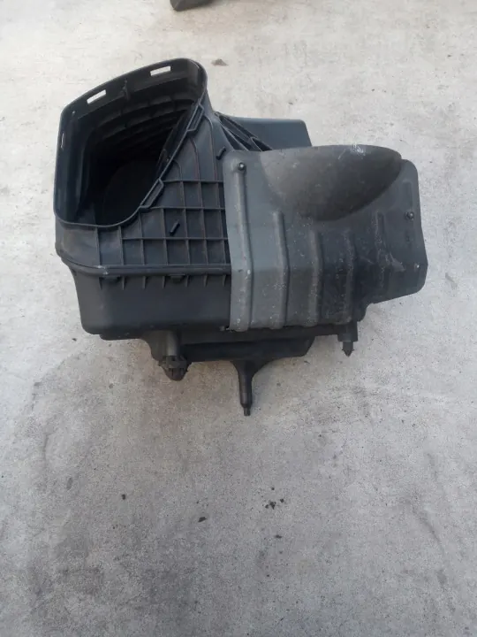 Audi A6 C7 2.0 TDI Luchtfilterhuis OEM 4G0133838L image 5