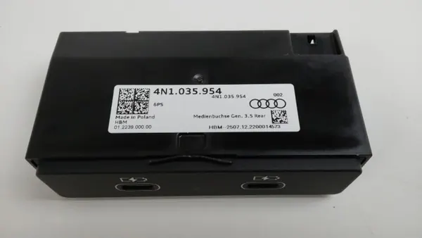 Enchufe USB Audi OEM 4N1035954 - Pieza original usada image 4