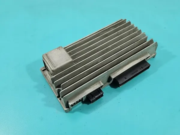 Amplificateur OEM 8T1035223A pour Audi Q5 8R 08- image 2