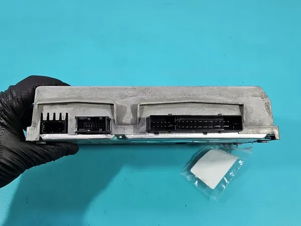 Amplificateur OEM 8T1035223A pour Audi Q5 8R 08- image 3