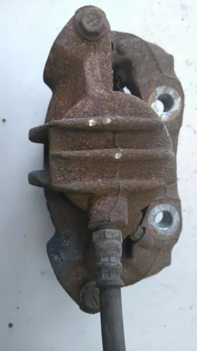 Linke Vorderbremssattel Peugeot 208 4400R6 image 3