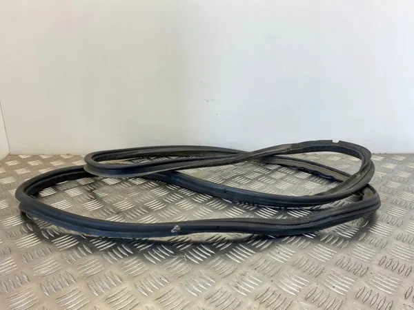 Joint de coffre Mercedes OEM 1297580098 pour R129 SL image 2
