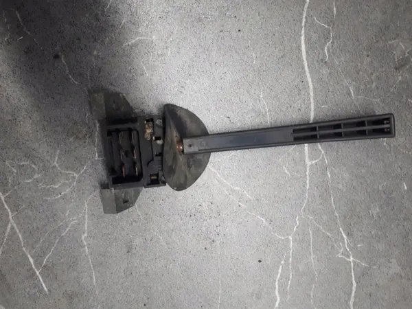 Interruptor limpiaparabrisas OEM 1363011 Volvo 240 - Usado image 3