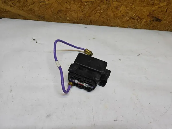 Válvula de Distribuição de Suspensão Audi A6 A7 A8 image 2