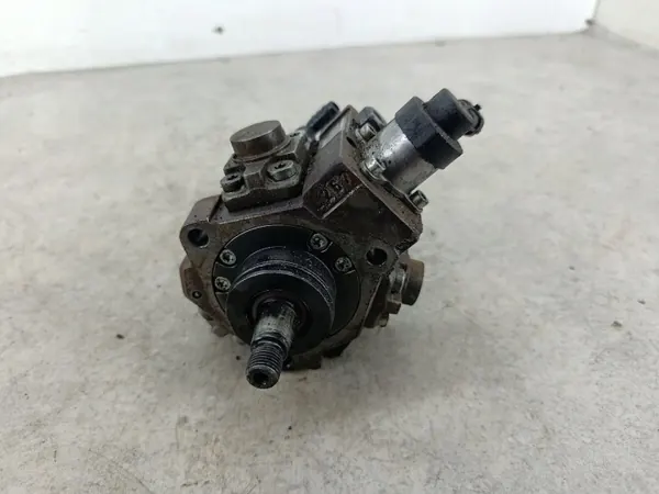 Bomba de injeção OEM 8200503230 para Renault Master image 3