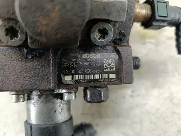 Bomba de injeção OEM 8200503230 para Renault Master image 6