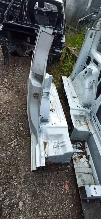 Parafuso traseiro direito RENAULT KANGOO 1.5L OEM image 2