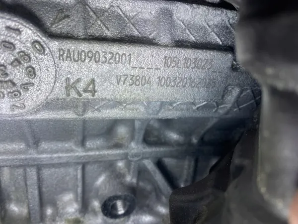 Bloc Moteur Audi DFB 2.0 TDI OEM 105L103023 image 4