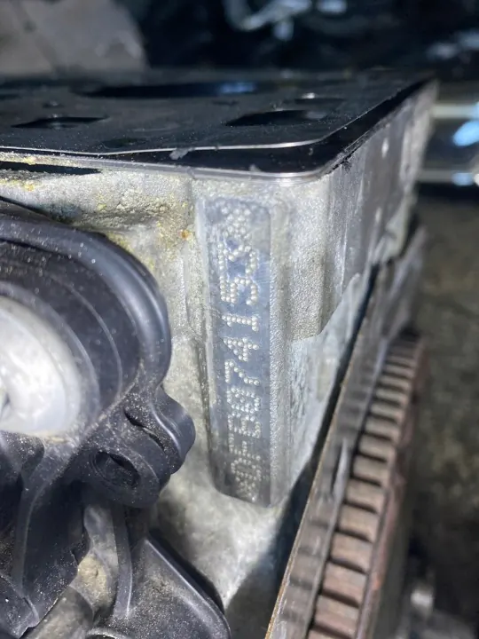 Bloc Moteur Audi DFB 2.0 TDI OEM 105L103023 image 5