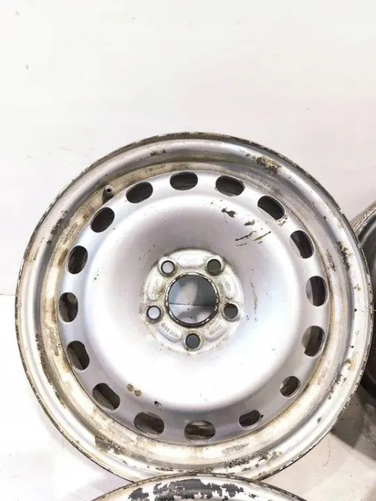 DT111100 Vorderer rechter Stoßdämpferhalter Ford Transit image 8