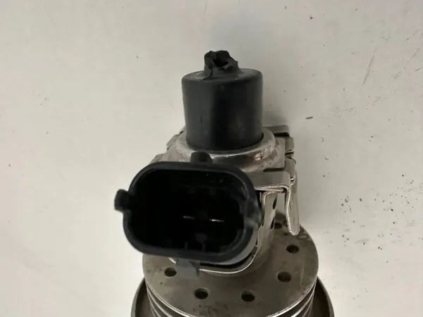 Inyector AdBlue Jaguar OEM 04440210502 - Usado image 9