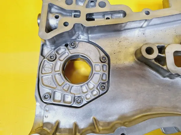 Oliepomp distributiedeksel OEM DRC93373 Opel Corsa D image 6