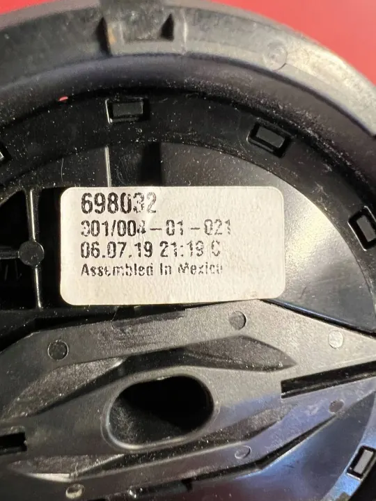 Begagnad BMW OE spegeldel OEM 698032 för X3 G01 image 3