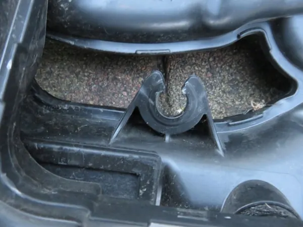 Luftfiltergehäuse Citroen C1, Peugeot 107, Toyota Aygo II image 3