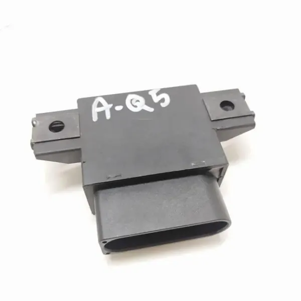 Audi Polttoainepumpun Ohjausmoduuli OEM 8K0906093F image 4