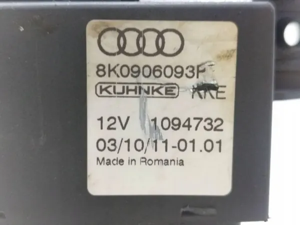 Audi Polttoainepumpun Ohjausmoduuli OEM 8K0906093F image 5