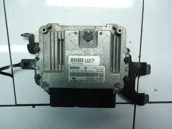 Hyundai I40 1.7 CRDI Motorstyrenhet OEM 39120-2A209 image 2