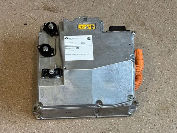 Inversor BMW X1 U11 OEM 5B335F3 - Usado image 7
