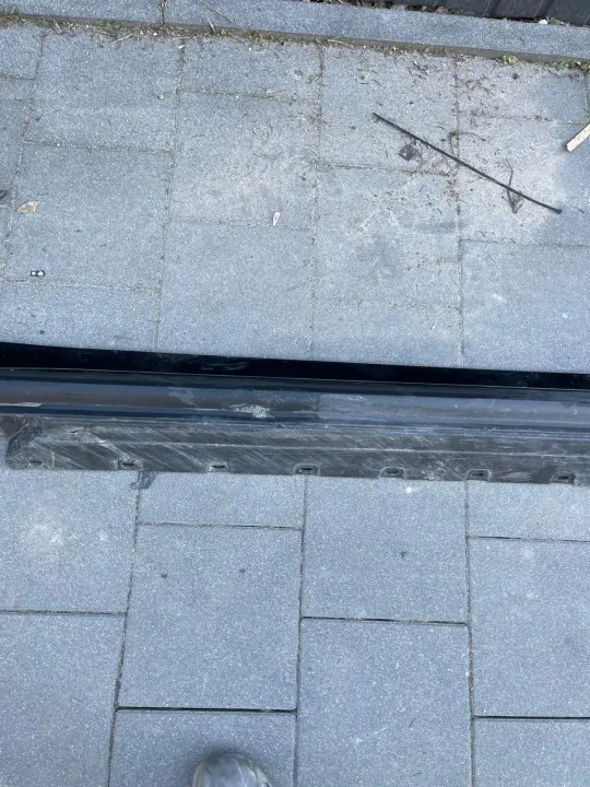 BMW 4 G26 Oikea kynnyssuoja OEM 7490700 image 3
