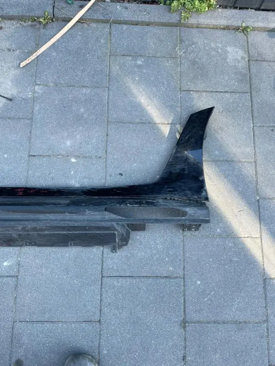 BMW 4 G26 Oikea kynnyssuoja OEM 7490700 image 5