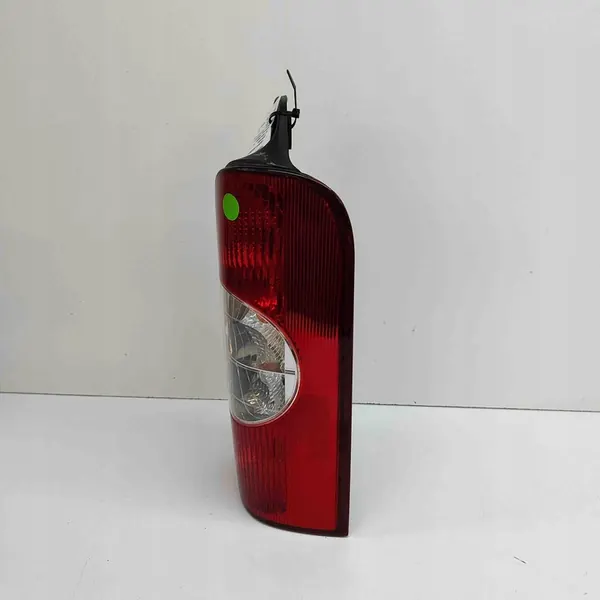 Nissan Primastar 2005 Luz trasera derecha image 3