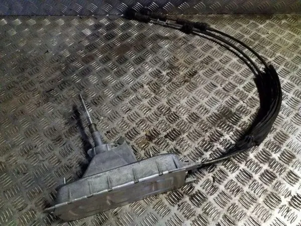 VW Vaihteiston mekanismi OEM 1T0711049BD Käytetty image 4