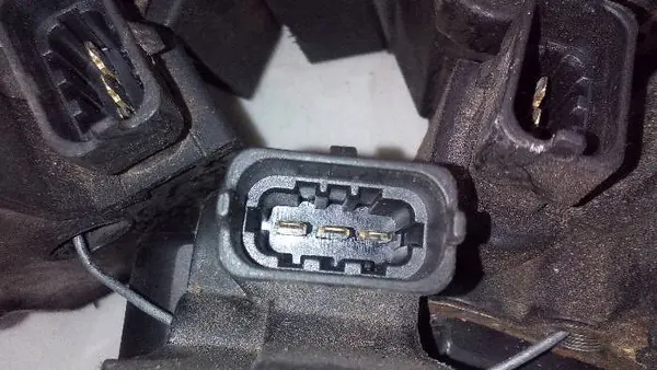 Tändspole Mercedes W210 2.4B A0001587303 image 5