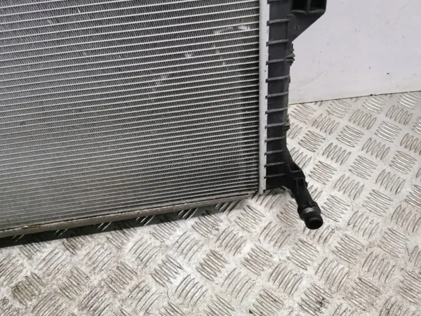 Radiateur d'eau SEAT Ateca 2017 OEM 5Q0816411AL image 5