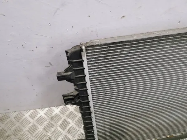Radiateur d'eau SEAT Ateca 2017 OEM 5Q0816411AL image 7