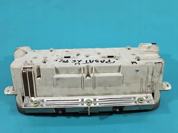 VW PASSAT B4 1.6 8V MPI INSTRUMENTTI image 5