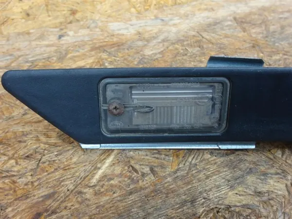 Audi A3 8P Habillage Hayon OEM 8P4827574 - Occasion image 3