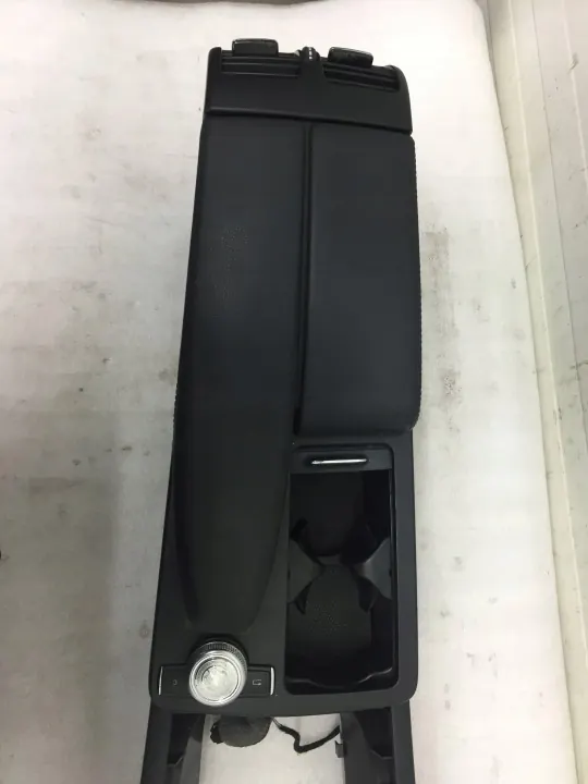 Accoudoir console centrale Mercedes C W204 OEM A2046800150 image 6