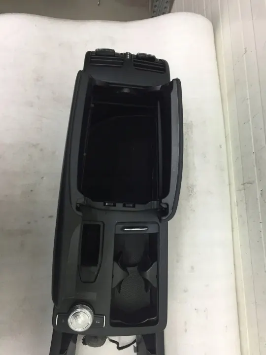 Accoudoir console centrale Mercedes C W204 OEM A2046800150 image 7