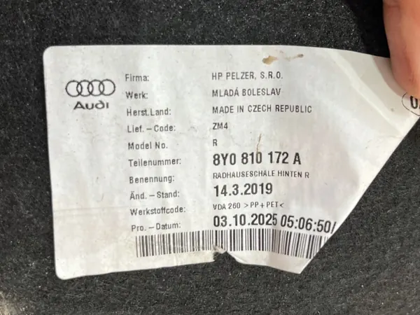 Audi A3 8Y bakre höger skärm OEM 8Y0810172A image 7