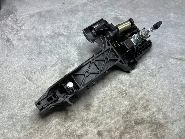 Vasen etuoven kahva Kia Ceed II 82655 A2010 image 2