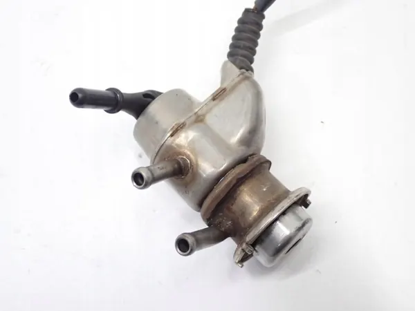 Inyector AdBlue OEM 04L131113S para Audi 2.0 TDI image 3