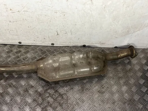 Silenciador de escape Subaru OE FBZ18100 - Usado image 3