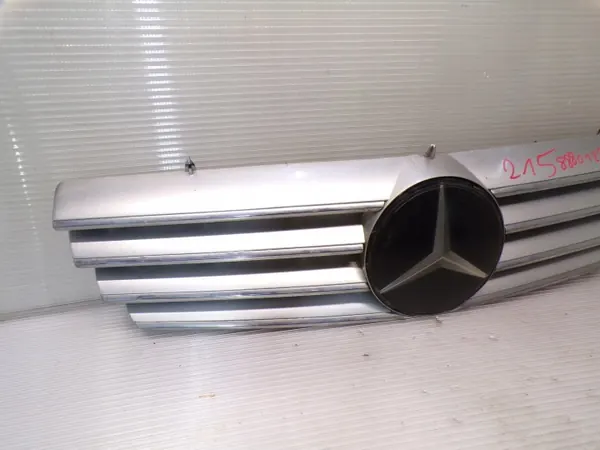 Mercedes W215 CL radiatorgrill OEM 2158880123 image 3