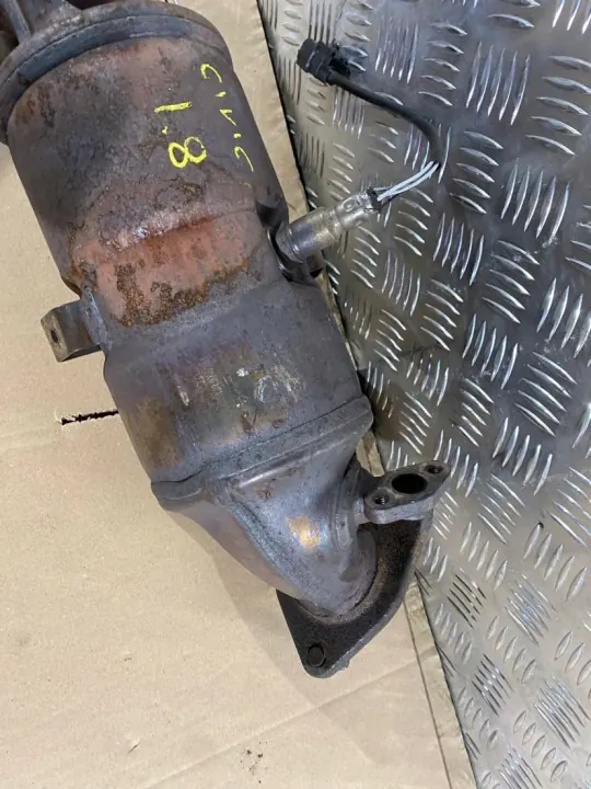 Katalysator Honda Civic VIII 1.8 OEM civic image 3