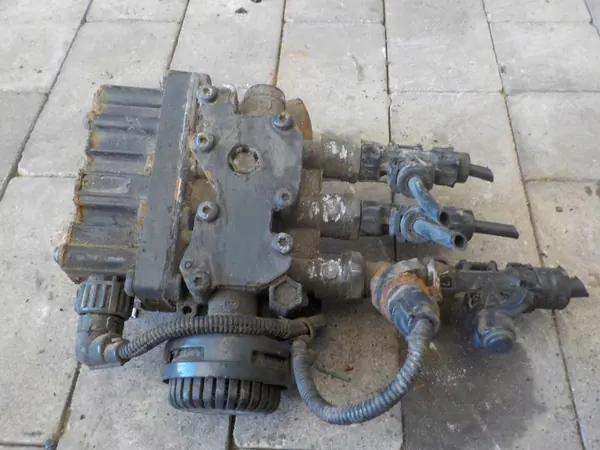 Iveco OE 4728800300 Válvula ECAS Suspensión Aire image 4