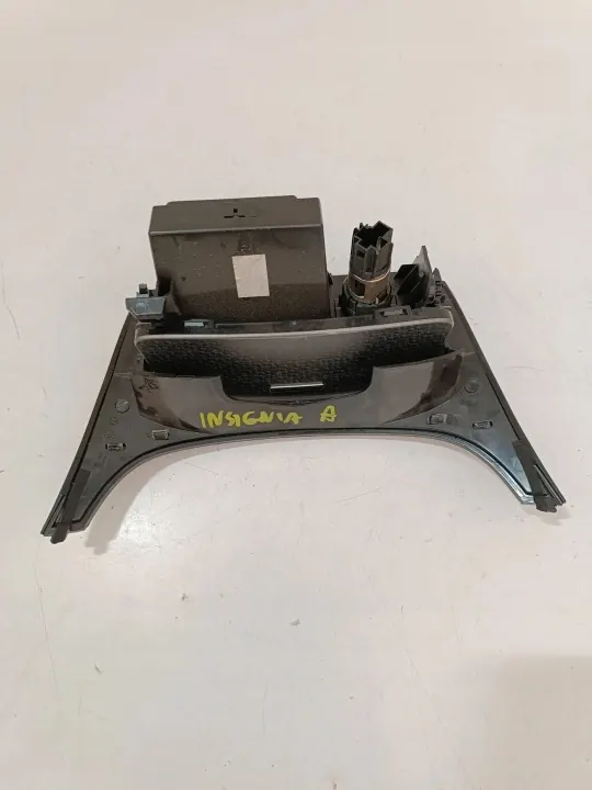 Opel Insignia A 2017 instrumentbräda askfat OEM 1348728x image 3