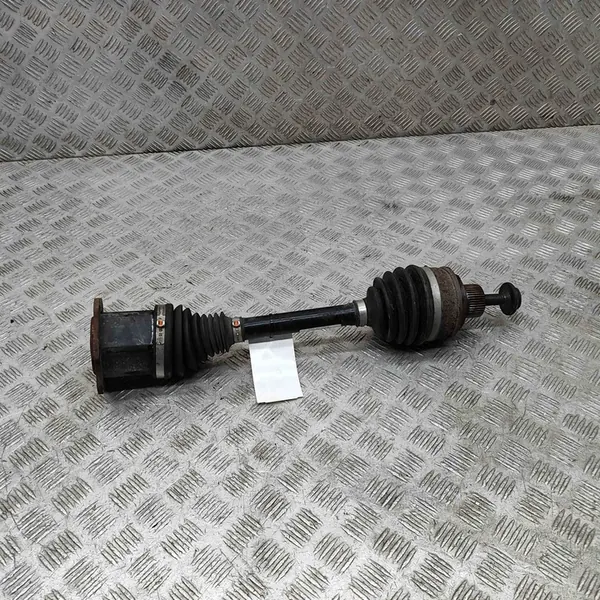 Audi A4 S4 B9 2017 Höger Framhjulaxel image 3