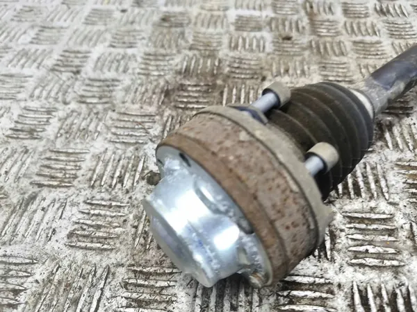 Volkswagen Arteon 2019 Vänster Bakaxel image 7