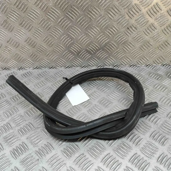 Jointures avant Porsche Cayenne OEM 7P5823727A image 3